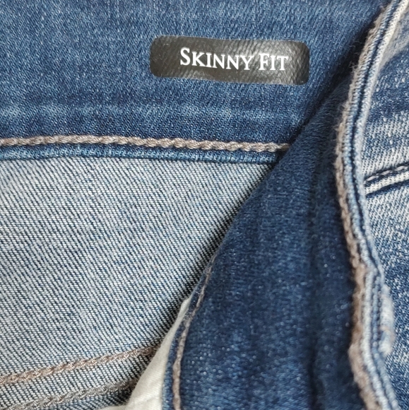 Judy Blue Classic Indigo Acid Wash Skinny Jeans - Picture 7 of 11